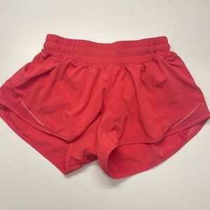 Lululemon hotty hot shorts 2.5 in. Size 4.